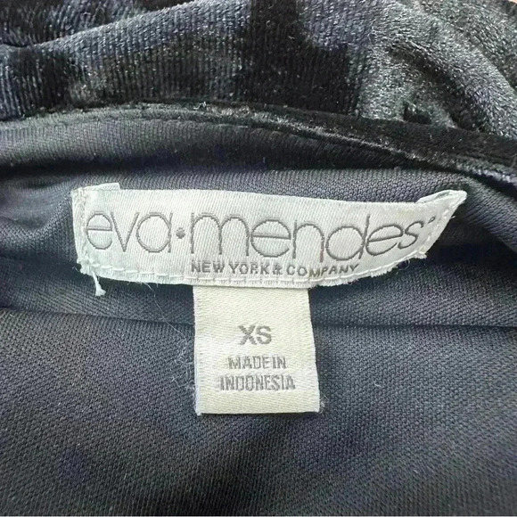 NWT New York & Company Eva Mendes Black Velvet Faux Wrap Dress Size XS/Small New - Picture 11 of 14